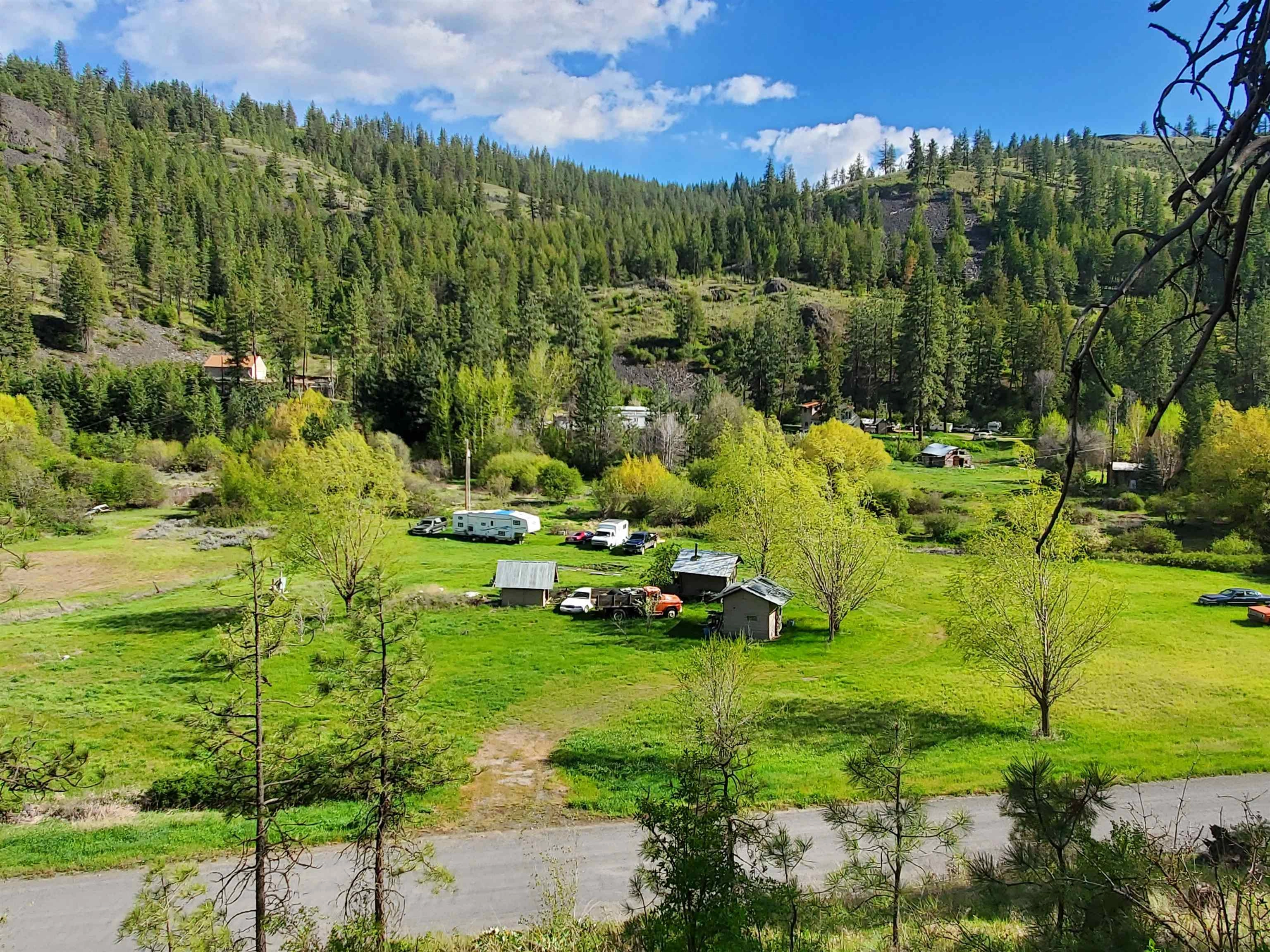 33244 Hawk Creek Rnch Rd  