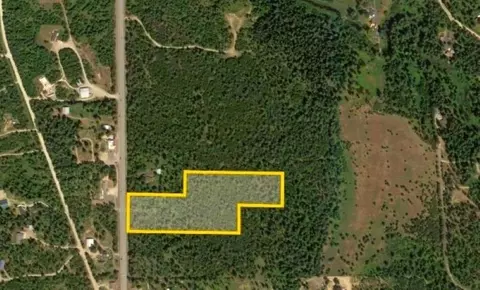 367 N Nn N Newport Hwy, Chattaroy, WA 99003