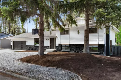 1013 E Bedivere Dr, Spokane, WA 99218 photo 2