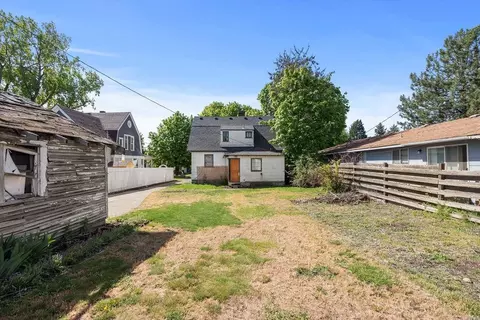 Exterior - 1007 E Baldwin Ave, Spokane, WA 99207 photo 7 of 8