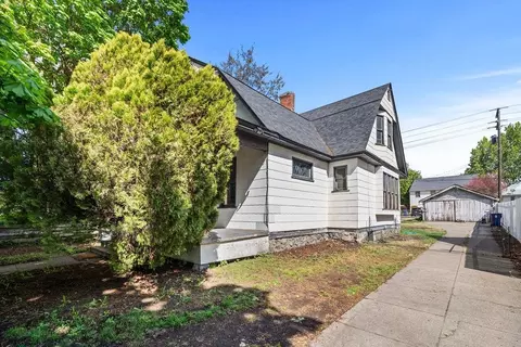 Exterior - 1007 E Baldwin Ave, Spokane, WA 99207 photo 4 of 8