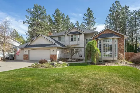 806 E Blackhawk Dr, Spokane, WA 99208 photo 2