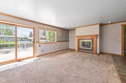 Living - 1816 E 36th Ave, Spokane, WA 99203 photo 6 of 14