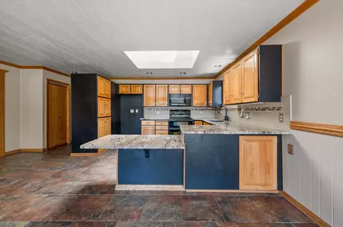 Kitchen - 1816 E 36th Ave, Spokane, WA 99203 photo 2 of 3