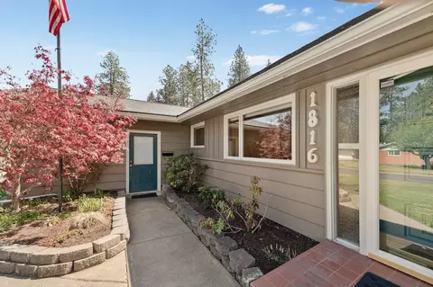 Exterior - 1816 E 36th Ave, Spokane, WA 99203 photo 3 of 7