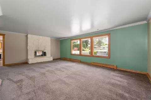 Living - 1816 E 36th Ave, Spokane, WA 99203 photo 3 of 14