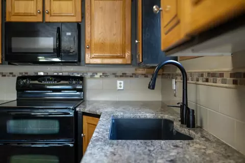 Kitchen - 1816 E 36th Ave, Spokane, WA 99203 photo 3 of 3
