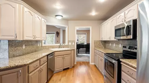 Kitchen - 34 E Falcon Ave #., Spokane, WA 99218 photo 2 of 4