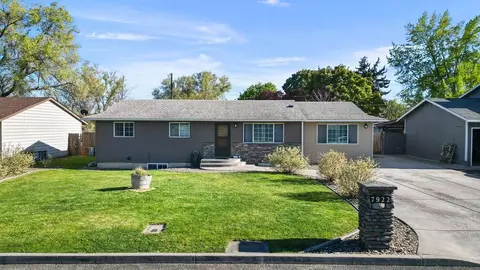 7922 E Augusta Ave, Spokane Valley, WA 99212 photo 2