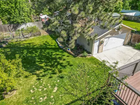 705 E 35th Ave, Spokane, WA 99203 photo 41