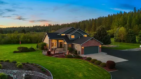 3421 E River Glen Dr, Colbert, WA 99005