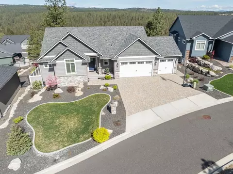 211 E Dart Hill Ln, Spokane, WA 99208