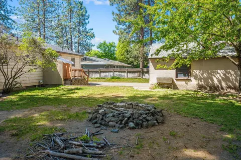 Exterior - 10419 E 16th Ave, Spokane Valley, WA 99206 photo 13 of 14