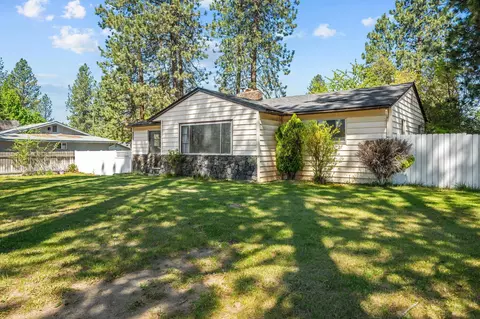 Exterior - 10419 E 16th Ave, Spokane Valley, WA 99206 photo 4 of 14