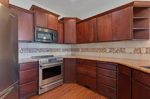 Kitchen - 14318 E 5th Ln, Spokane Valley, WA 99216 photo 2 of 2