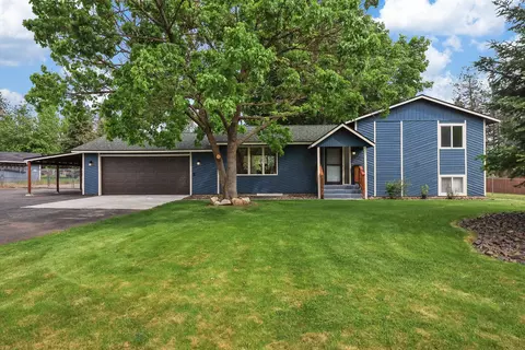 16502 N Sunrise Dr, Nine Mile Falls, WA 99026