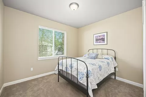 Bedroom - 7 E Hillcrest Dr, Colbert, WA 99005 photo 2 of 4