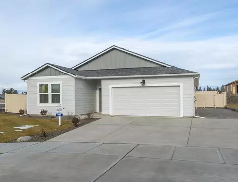 527 E L St, Deer Park, WA 99006