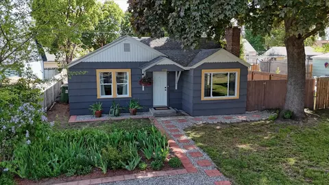 1124 E Queen Ave, Spokane, WA 99207