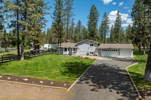 13022 W Meadowview Ln, Nine Mile Falls, WA 99026