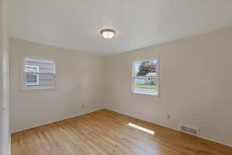 Bedroom - 1123 E 39th Ave, Spokane, WA 99203 photo 2 of 3