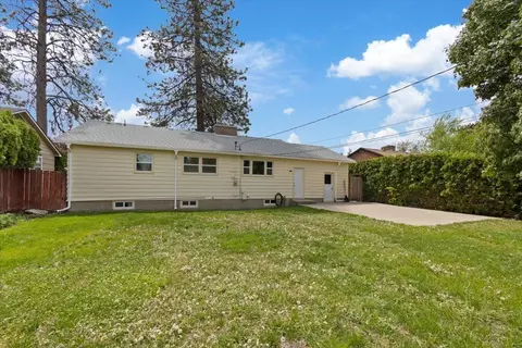 Exterior - 1123 E 39th Ave, Spokane, WA 99203 photo 10 of 13