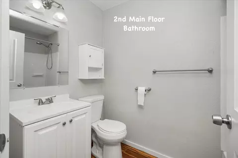 Bath - 11414 E 16th Ave, Spokane Valley, WA 99206 photo 2 of 4