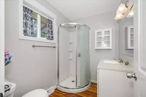 Bath - 11414 E 16th Ave, Spokane Valley, WA 99206 photo 1 of 4
