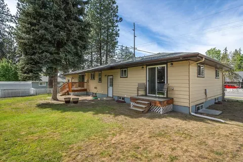Exterior - 11414 E 16th Ave, Spokane Valley, WA 99206 photo 10 of 18