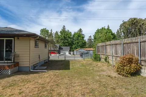 Exterior - 11414 E 16th Ave, Spokane Valley, WA 99206 photo 13 of 18