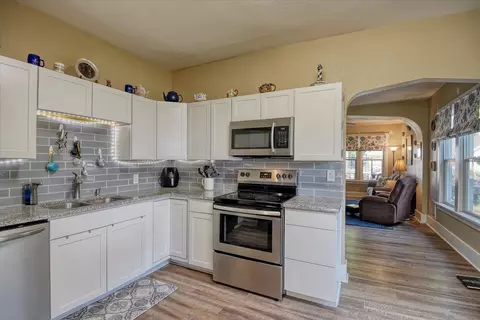 Kitchen - 1826 E 5th Ave, Spokane, WA 99202 photo 3 of 4