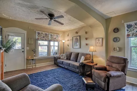 Living - 1826 E 5th Ave, Spokane, WA 99202 photo 3 of 5