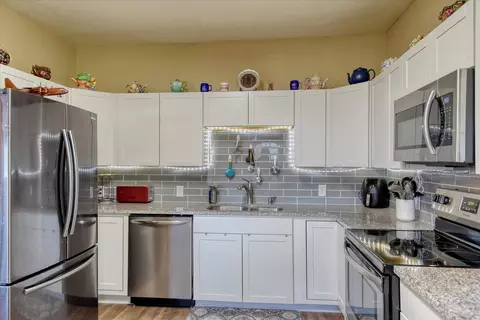 Kitchen - 1826 E 5th Ave, Spokane, WA 99202 photo 2 of 4