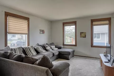 Living - 1823 E 1st Ave, Spokane, WA 99202 photo 1 of 3