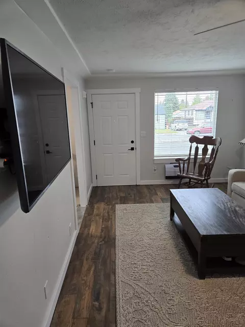 Entry Way - 3308 E 29th Ave, Spokane, WA 99223 photo 1 of 2