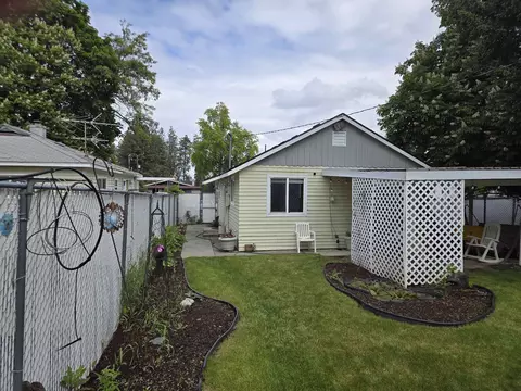 Exterior - 3308 E 29th Ave, Spokane, WA 99223 photo 5 of 6