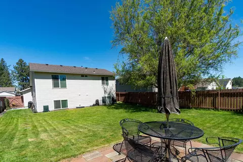 Exterior - 4522 E 15th Ave, Spokane Valley, WA 99212 photo 5 of 13