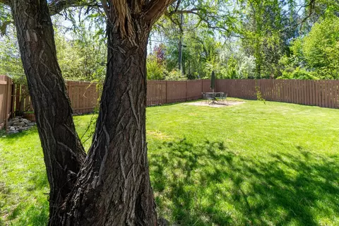 Exterior - 4522 E 15th Ave, Spokane Valley, WA 99212 photo 8 of 13