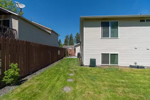 Exterior - 4522 E 15th Ave, Spokane Valley, WA 99212 photo 4 of 13