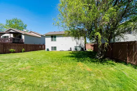 Exterior - 4522 E 15th Ave, Spokane Valley, WA 99212 photo 7 of 13