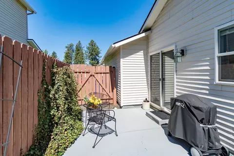Exterior - 4522 E 15th Ave, Spokane Valley, WA 99212 photo 2 of 13