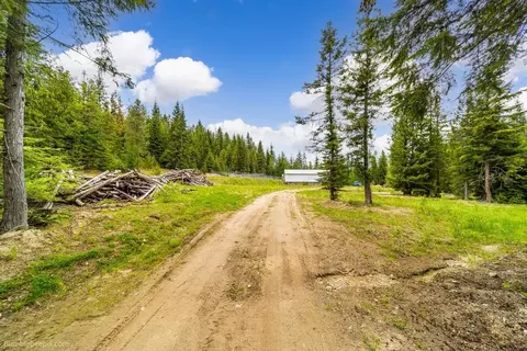 48 Hidden Loop Rd, Usk, WA 99180 photo 11