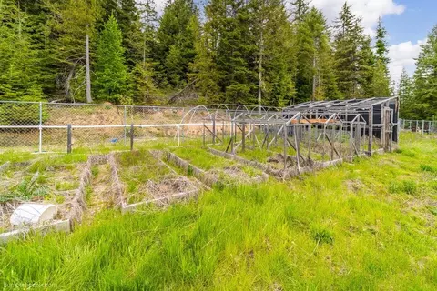 48 Hidden Loop Rd, Usk, WA 99180 photo 17