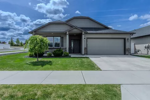 8605 W Pirates Ct, Spokane, WA 99224