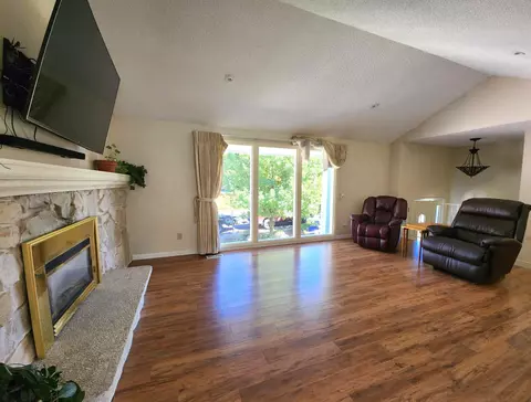 Living - 904 E Pinecone Ct, Spokane, WA 99208 photo 1 of 6
