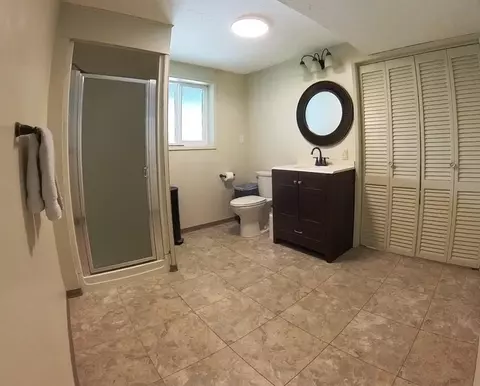 Bath - 904 E Pinecone Ct, Spokane, WA 99208 photo 3 of 3