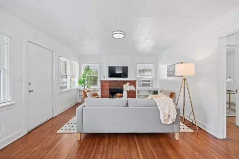 Living - 35 E 29th Ave, Spokane, WA 99203 photo 2 of 5