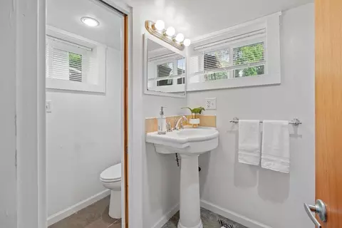 Bath - 35 E 29th Ave, Spokane, WA 99203 photo 4 of 5