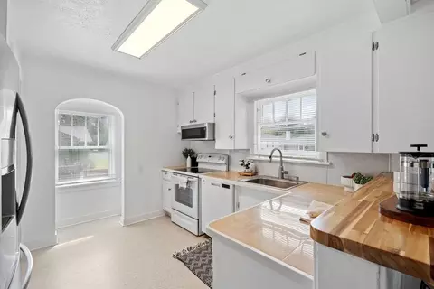 Kitchen - 35 E 29th Ave, Spokane, WA 99203 photo 3 of 5