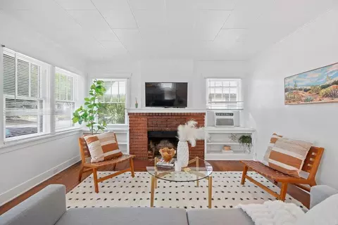 Living - 35 E 29th Ave, Spokane, WA 99203 photo 1 of 5